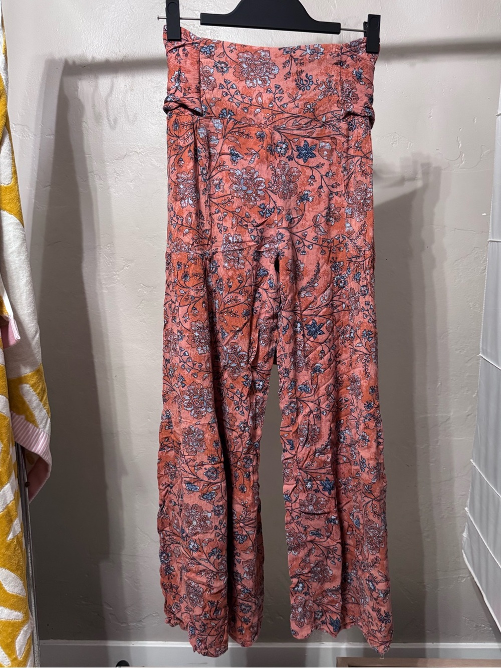 Rewash Coral Floral Wide-Leg Pants with Tie Waist - Picture 8 of 13